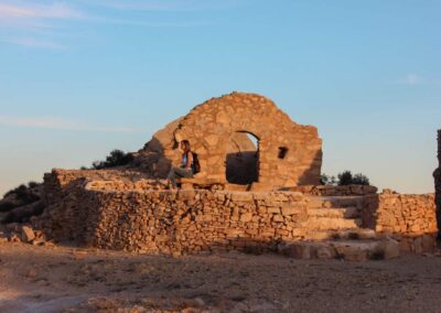 Alte Speicherburg und Festung im Gebirge
